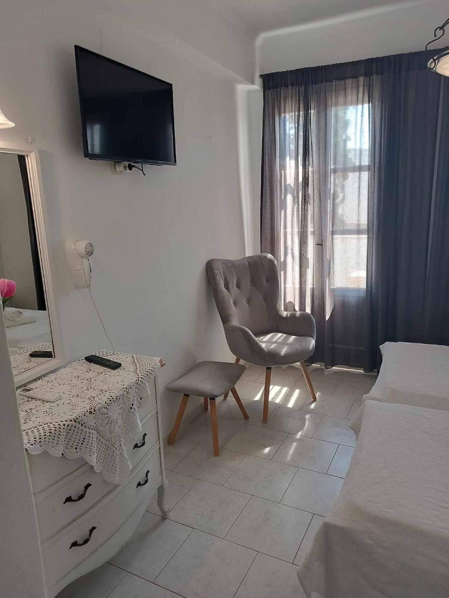 阿莫尔戈斯伊利亚斯旅馆公寓式酒店 外观 照片